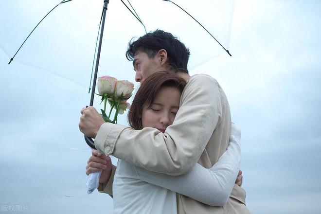 在一起是什么样的感觉？球盟会男女之间第一次